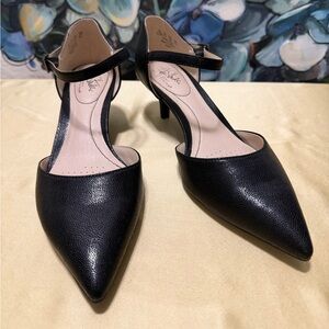 LifeStride Soft System Black D'Orsay Kitten Heel Pumps Pointed Toe Size 9.5 NWOT